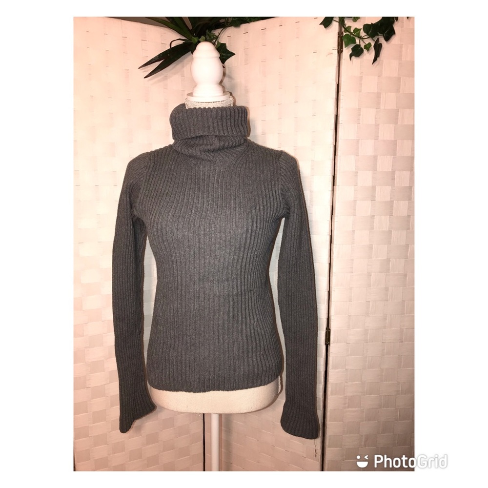 Banana Republic Gray Turtle Neck Sweater